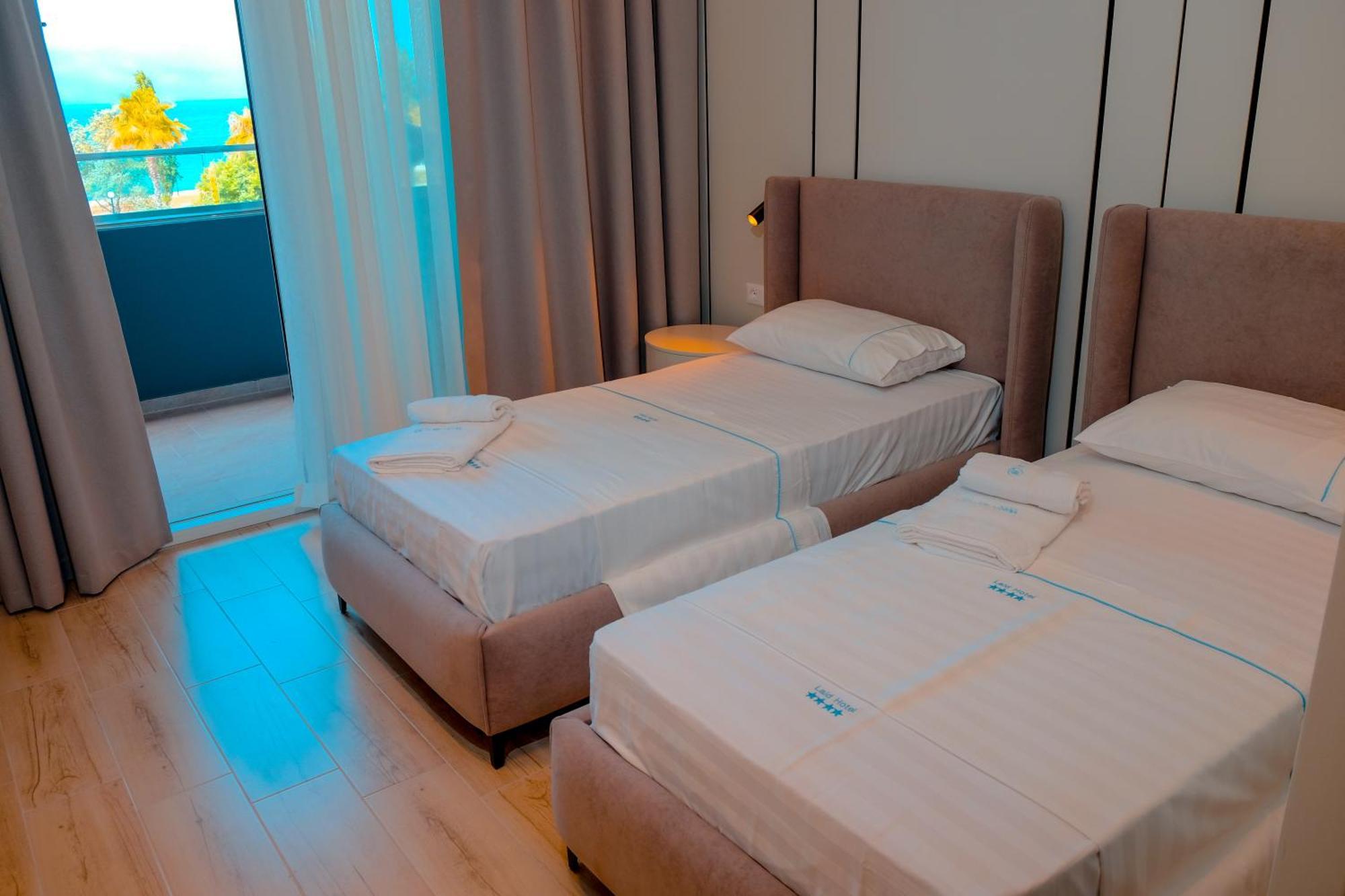 Laid Hotel Wlora Zewnętrze zdjęcie