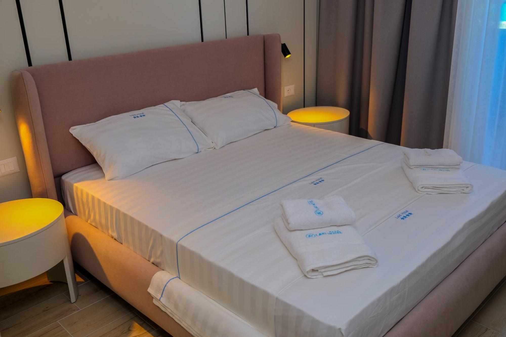 Laid Hotel Wlora Zewnętrze zdjęcie